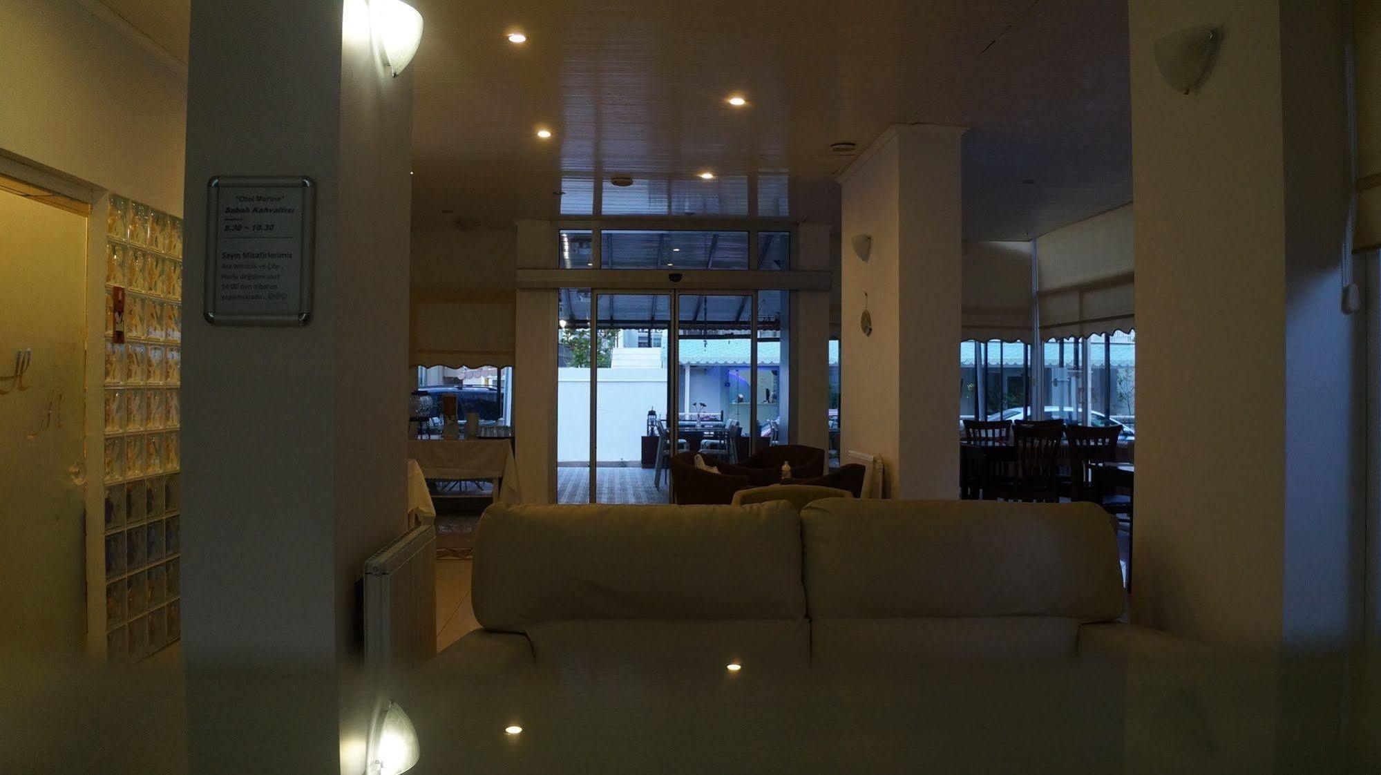 Hotel Marine Аявали Екстериор снимка